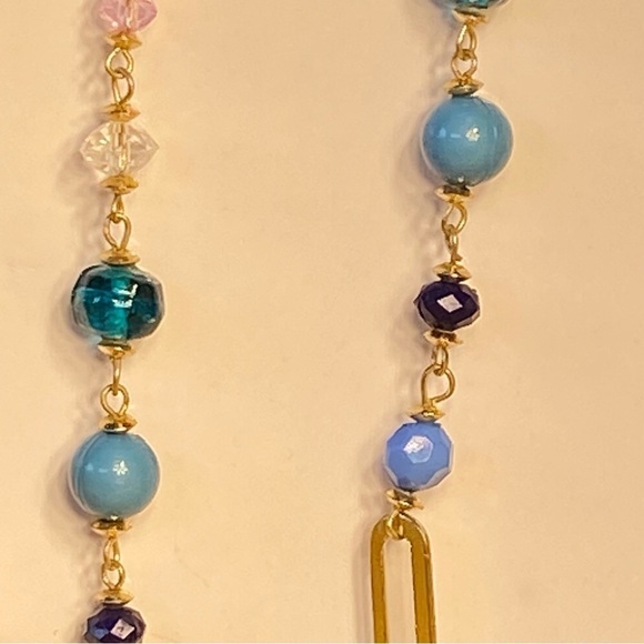 BNWT glass beads and gold tone elongated necklaces. So pretty. - Picture 7 of 16